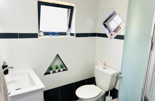 Neve Ilan Apartment | דרך עצי הזית - through the olive tree