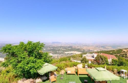 Isfiya Apartment | האלפים של הכרמל ומצפה העמקים- וילה ומלונית מול נוף הצפון