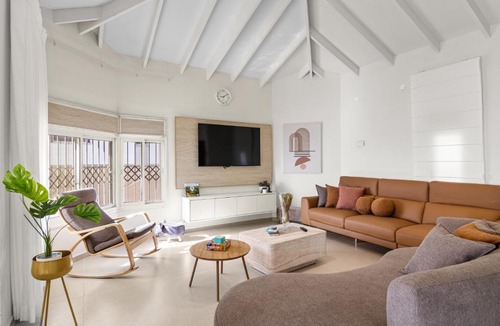 Nof Kinneret Villa | וילה סאן לייט - 5 חדרי שינה כולל ממ"ד, ג'קוזי חיצוני ובריכה מול הנוף של כנרת