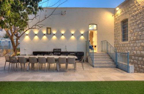 Artists Colony Villa | וילה סראייה