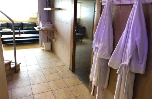 Haifa Bed & Breakfast | לאון ספא לופט - חדרי אירוח עם בריכה פרטית וסאונה בלב חיפה