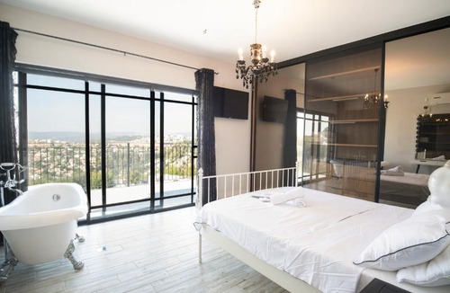 Kfar Vradim Villa | לה פטלונה