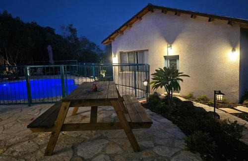Livnim House | מתחם "חוויה של שקט"- עם בריכה משותפת קרוב לכנרת