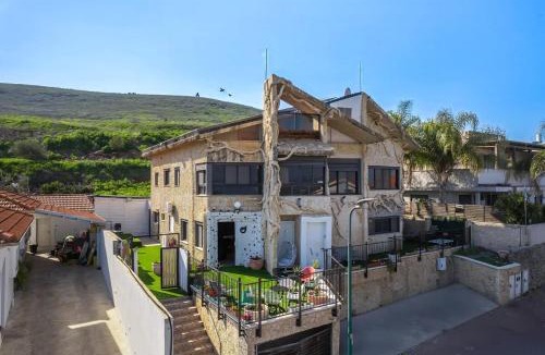 Yavne'el Apartment | נוף בראשית - וילה מהממת עם בריכה ו-3 סוויטות מדהימות
