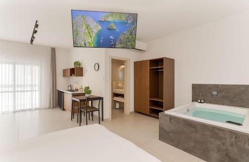 Manot Apartment | פסגת הגליל - סוויטות רומנטיות לחופשה זוגית