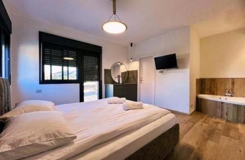 Yavne'el Villa | שובל shoval