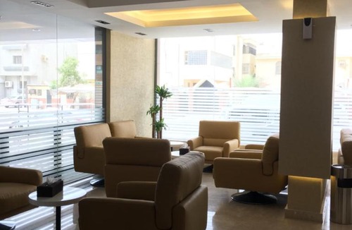 King Abdul Aziz Road Apartment | ألاجنحة المخملية للشقق المخدومة- النهضة