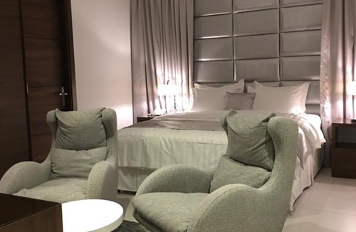 King Abdul Aziz Road Apartment | ألاجنحة المخملية للشقق المخدومة- النهضة