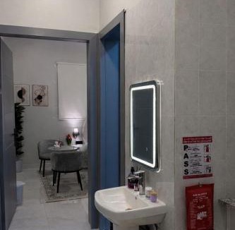 Buraydah Apartment | استديو بتصميم سينمائي