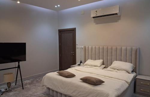 Knowledge Economic City Apartment | استديو راقي بسرير ماستر ودورة مياه في حي الشروق s3