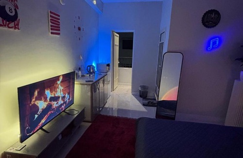 Al Khobar Apartment | استديو كوزي مع بلكونه