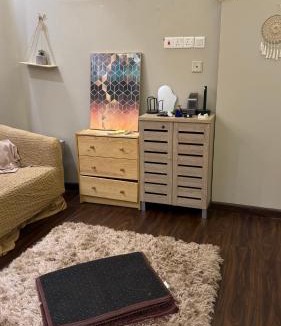 Buraydah Apartment | استديو مودرن مدخل مستقل ارضية باركية
