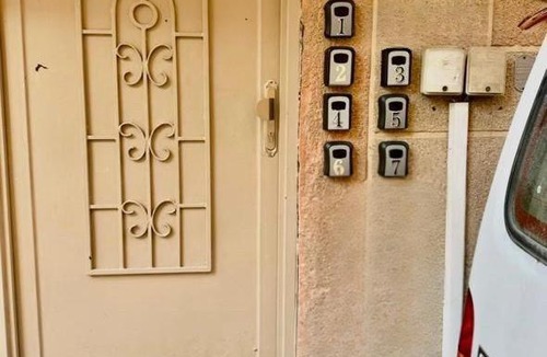 Dammam Apartment | استديو 7 للعزاب رجال فقط وبالدور الثالث