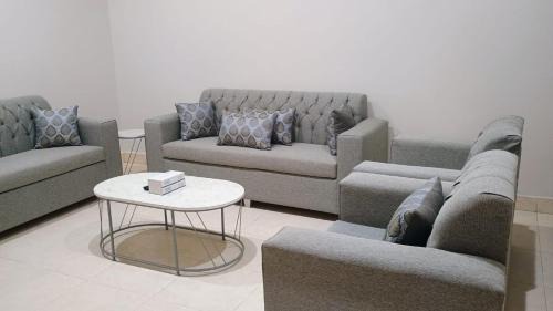Buraydah Apartment | البرنس الذهبي للشقق المخدومة حي السلام- اقتصادي
