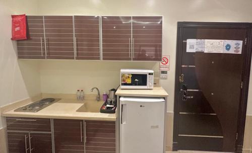 Al Hamra Apartment | توارن للشقق المخدومة الاقتصادية