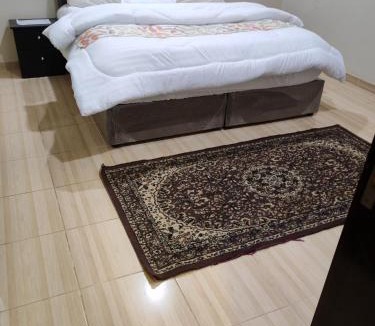 Ar Rayis Apartment | جناح مميز بغرفة نوم ماستر وصالة تلفزيون