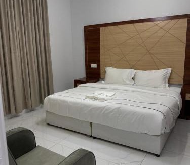 Khamis Mushait Apartment | ريحانة الورود للشقق المخدومة -Golden New