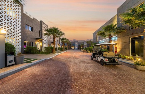 Riyadh Resort | شاليهات رينيوم القيروان الرياض