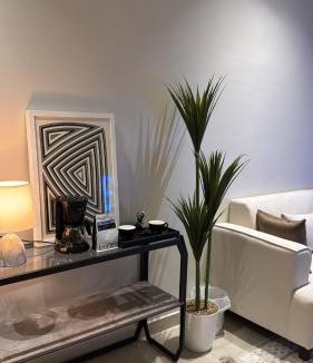 Al Khobar Apartment | شقة أنيقة بغرفتين نوم وصالة