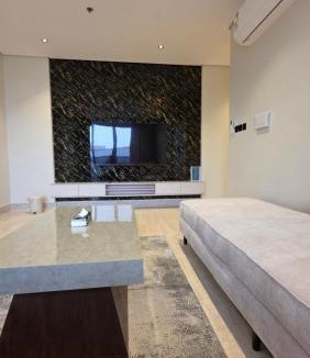 Dammam Apartment | شقة بصالة وأربع غرف نوم بالقرب من المدينة العالمية