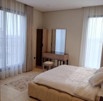 Dammam Apartment | شقة بصالة وأربع غرف نوم بالقرب من المدينة العالمية