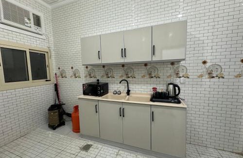 Medina Apartment | شقة جديدة اربع غرف نوم داخل حدود الحرم ومدخل مستقل