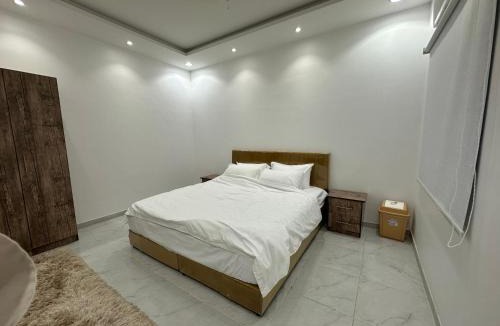 Medina Apartment | شقة جديدة اربع غرف نوم داخل حدود الحرم ومدخل مستقل