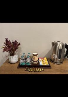 Al Kura Apartment | شقة غرفة نوم واسعة ودورة مياه في الحمدانية j7
