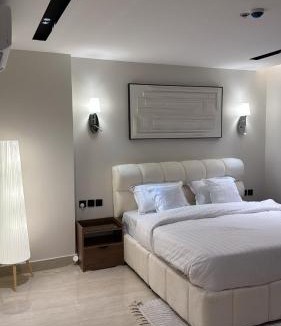 Al Khobar Apartment | شقة فاخرة بثلاث غرف نوم وصالة