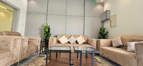 Al Wudayy Apartment | شقة فاخرة بغرفتين نوم وجلسة خارجية