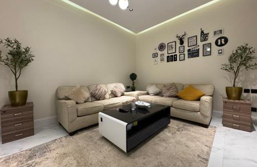 Riyadh Apartment | شقة فاخرة غرفة وصالة بالعارض دخول ذاتي ١٢