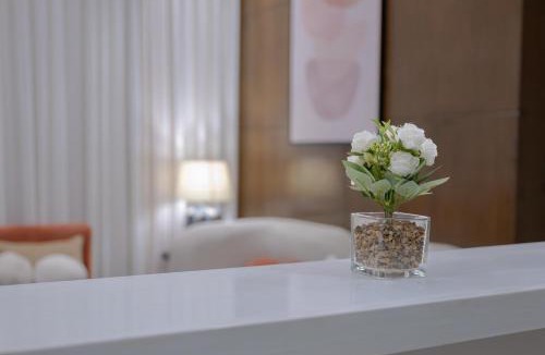 King Abdul Aziz Road Apartment | شقة في طريق الملك