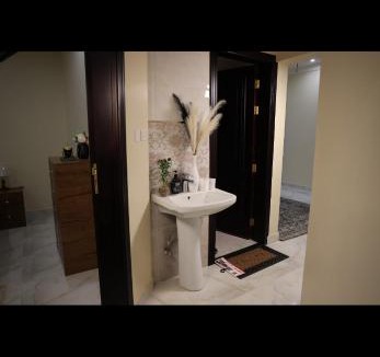 Buraydah Apartment | شقة مؤثثة بالكامل مع غرفتين نوم