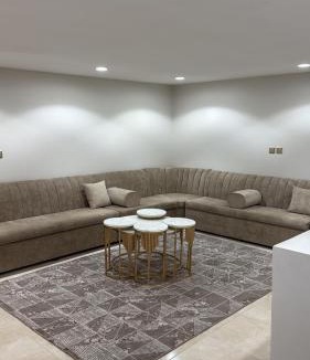 Khamis Mushait Apartment | شقة مميزة مكونه من غرفة نوم وصاله جلوس ومطبخ مختصر ودورة مياة