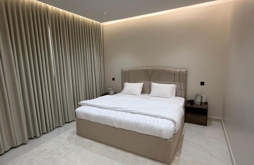 Buraydah Apartment | شقة مودرن غرفة وصالة