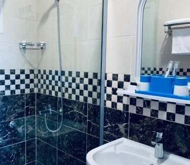Sakaka Hotel | شقق الروشن الجوفي