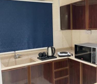 Al Hofuf Apartment | شقق المضيف الاول للشقق المخدومة