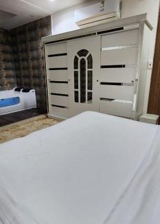 Gurayat Apartment | شقق حلا ثلاثه للشقق المخدومه