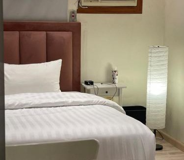 Al Izdihar Apartment | شقق فلورنس الازدهار 1