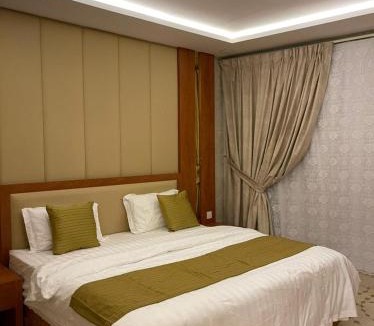 Mafraq Thadiq Apartment | شقق لارا للشقق المخدومة