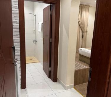 Medina Apartment | شقق منازل العزيزية للشقق المخدومة