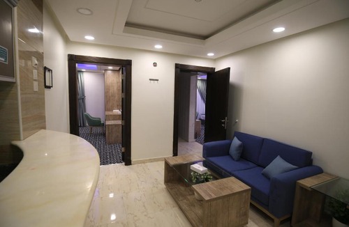 Al Aziziyah Apartment | شقق نيروز ان للشقق المخدومة - Newroz N Serviced Apartments