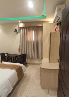 Unaizah Apartment | عمارة النفيسة السكنية