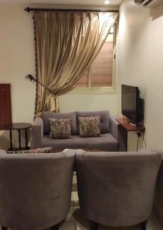 Unaizah Apartment | عمارة النفيسة السكنية