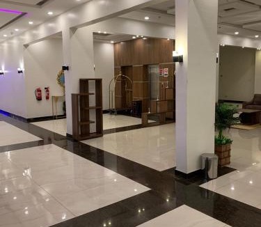 Dammam Apartment | عيون الماسة شقق المخدومة Euyun Al Masa Service Apartments