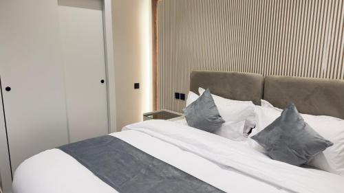 Duba Apartment | فندق أبو الجوهره نيوم أمالا