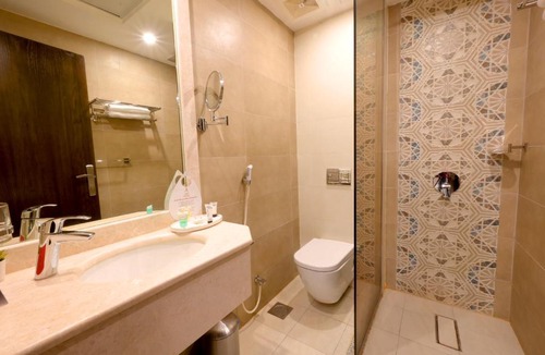 Al Harra Al-Sharqiah Hotel | فندق ازارد