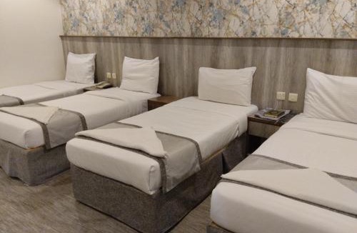 Mecca Hotel | فندق الخلفاء الفيصلية الفندقية