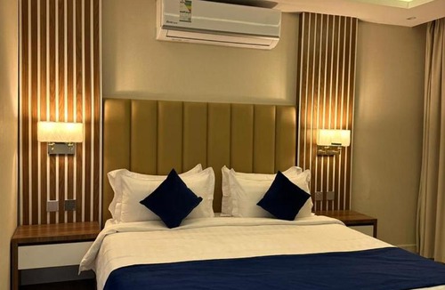 Khamis Mushait Hotel | فندق قولد تاور