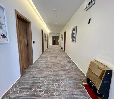 Al Namas Hotel | فندق كوخ الضباب النماص